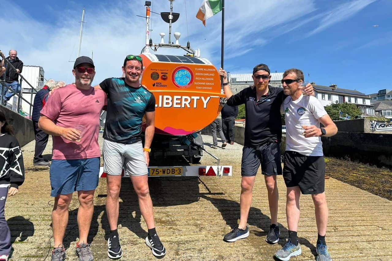 4 Rowers at back of Liberty 4 Rowers at back of Liberty